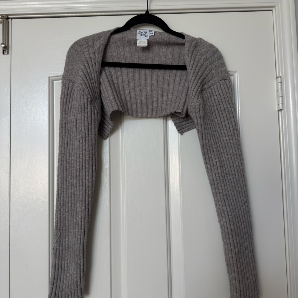 Princess Polly grey knitted shrug!